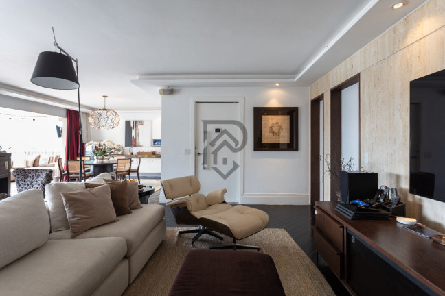 Foto do imóvel Apartamento com 3 Quartos à Venda, 212 m² em Vila Nova Conceição - São Paulo
