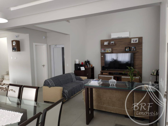 Foto do imóvel Casa com 3 Quartos à Venda, 327 m² em Estreito - Florianópolis