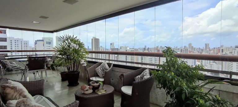 Imagem Apartamento com 4 Quartos à Venda, 517 m² em Jaqueira - Recife