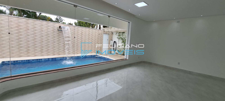 Foto do imóvel Casa com 3 Quartos à Venda, 194 m² em Canto Do Forte - Praia Grande