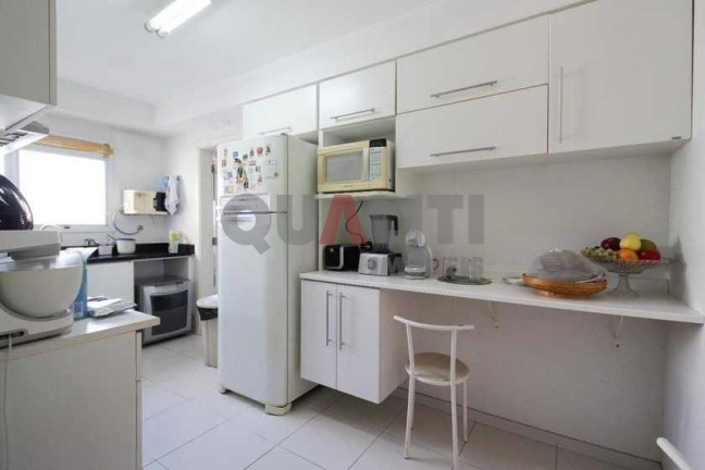 Imagem Apartamento com 2 Quartos à Venda, 227 m² em Itaim Bibi - São Paulo