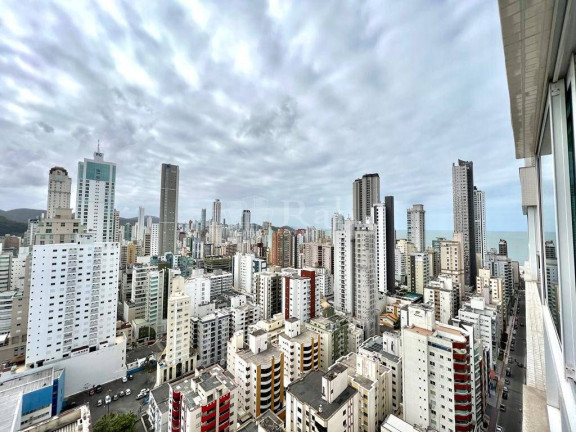 Foto do imóvel Apartamento com 4 Quartos à Venda, 140 m² em Centro - Balneário Camboriú