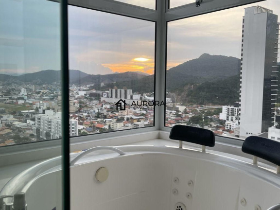 Foto do imóvel Apartamento com 3 Quartos à Venda, 147 m² em Centro - Balneário Camboriú