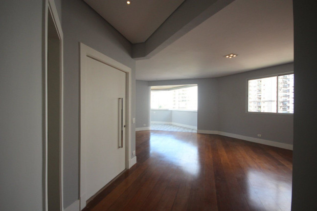 Imagem Apartamento com 3 Quartos à Venda ou Locação, 245 m² em Moema - São Paulo