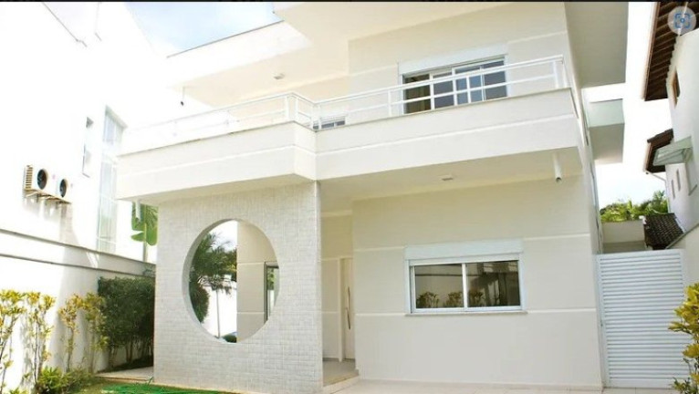 Foto do imóvel Sobrado com 6 Quartos à Venda, 450 m² em Guaratuba - Bertioga