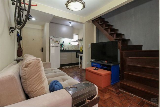 Imagem Apartamento com 1 Quarto à Venda, 75 m² em Farroupilha - Porto Alegre