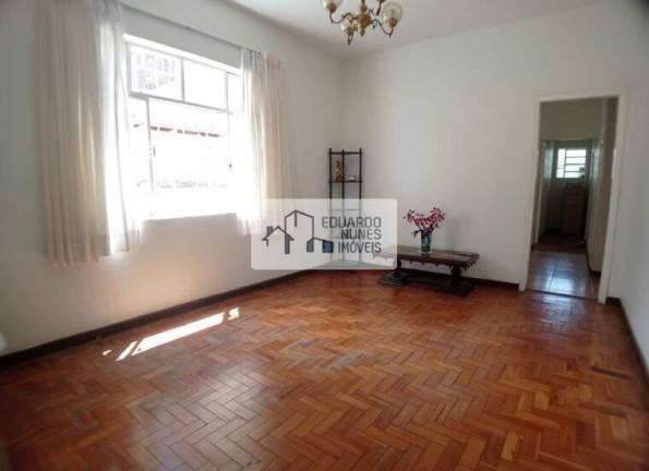 Foto do imóvel Casa com 3 Quartos à Venda, 144 m² em Santo Antônio - Belo Horizonte