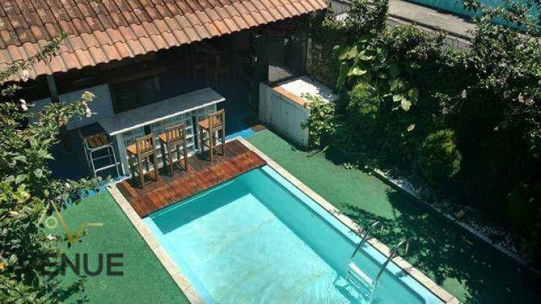 Imagem Casa com 3 Quartos à Venda, 400 m² em Macuco - Santos