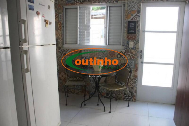 Imagem Casa com 3 Quartos à Venda, 856 m² em Grajaú - Rio De Janeiro