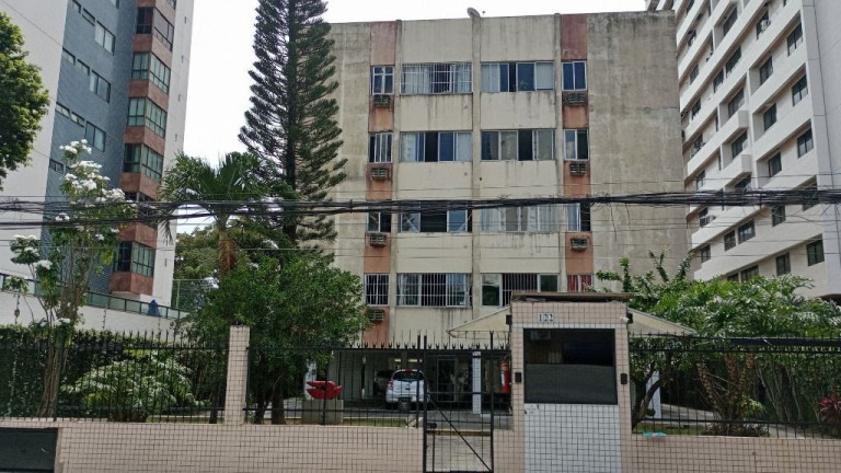 Foto do imóvel Apartamento com 2 Quartos à Venda, 70 m² em Casa Forte - Recife
