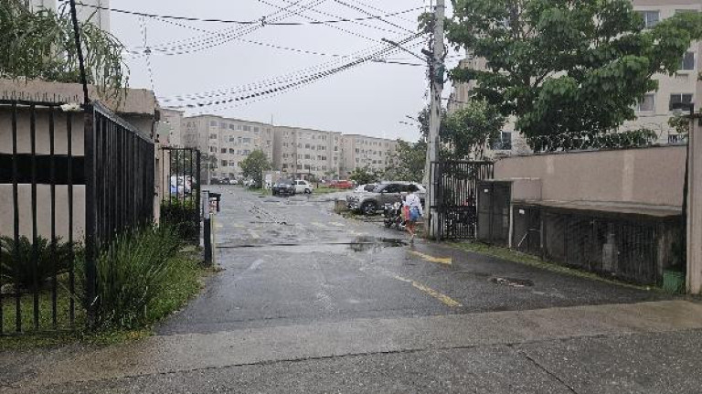 Foto do imóvel Imóvel com 2 Quartos à Venda, 41 m² em Santa Cruz - Rio De Janeiro Foto do imóvel Imóvel com 2 Quartos à Venda, 41 m² em Santa Cruz - Rio De Janeiro