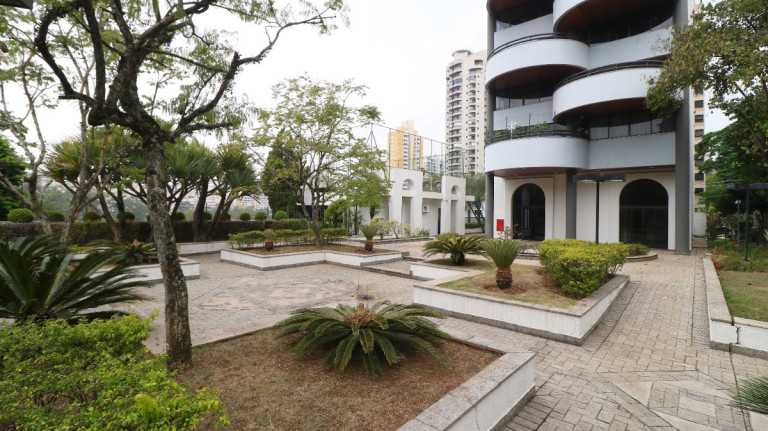 Foto do imóvel Apartamento com 4 Quartos à Venda, 234 m² em Paraíso Do Morumbi - São Paulo