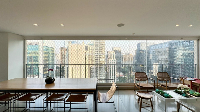 Foto do imóvel Apartamento com 3 Quartos à Venda, 223 m² em Itaim Bibi - São Paulo