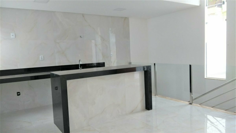 Imagem Casa com 4 Quartos à Venda, 147 m² em Belvedere - Governador Valadares
