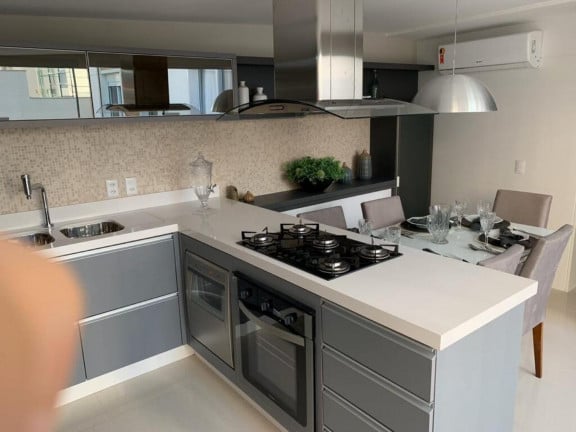 Foto do imóvel Imóvel com 4 Quartos à Venda, 116 m² em Centro - Florianópolis