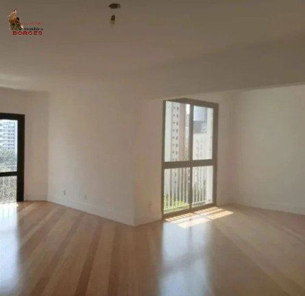 Foto do imóvel Apartamento com 3 Quartos à Venda, 177 m² em Moema - São Paulo