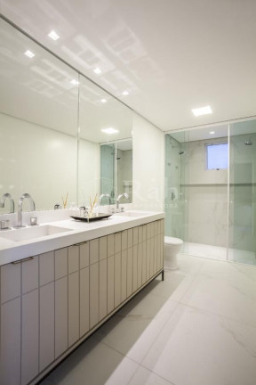 Foto do imóvel Apartamento com 4 Quartos à Venda, 167 m² em Centro - Balneário Camboriú