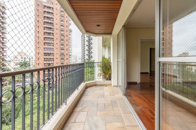Foto do imóvel Apartamento com 3 Quartos à Venda, 142 m² em Morumbi - São Paulo