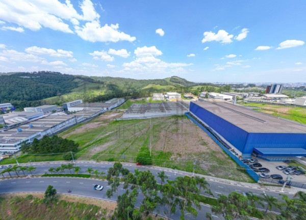 Foto do imóvel Imóvel à Venda, 4.455 m² em Polo Empresarial Tamboré - Santana De Parnaíba