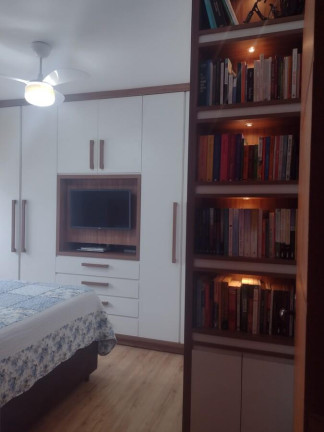 Imagem Apartamento com 2 Quartos à Venda, 51 m² em São João - Porto Alegre
