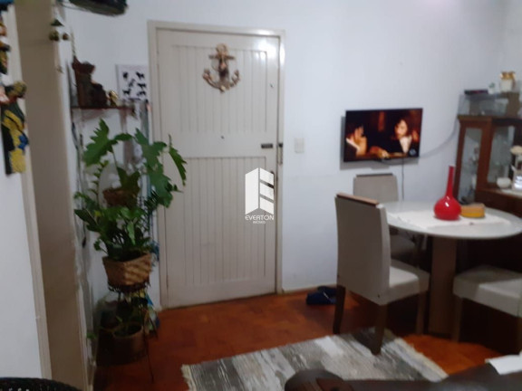 Foto do imóvel Apartamento com 2 Quartos à Venda,  em Centro - Santa Maria