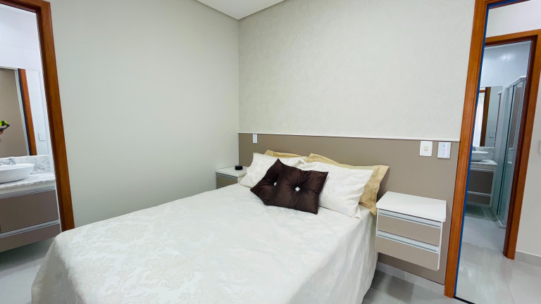 Imagem Apartamento com 2 Quartos para Alugar ou Temporada, 73 m² em Ponta Da Praia - Santos