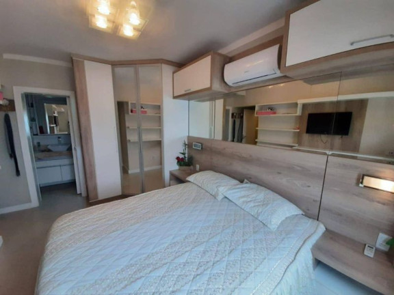 Foto do imóvel Apartamento com 3 Quartos à Venda, 109 m² em Centro