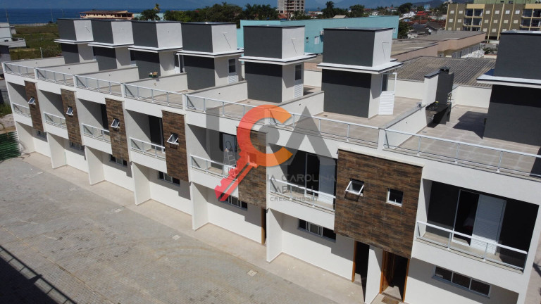 Foto do imóvel Sobrado com 3 Quartos à Venda, 153 m² em Massaguaçu - Caraguatatuba