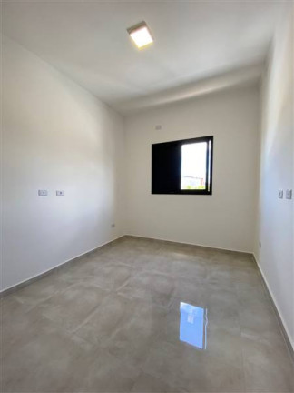 Imagem Casa de Condomínio com 2 Quartos à Venda, 90 m² em Quietude - Praia Grande