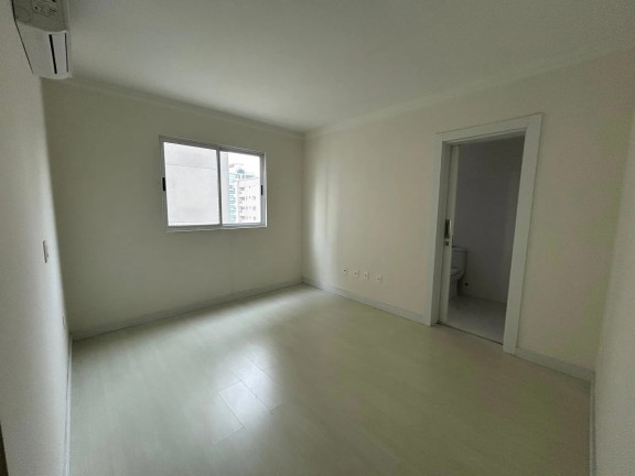Foto do imóvel Apartamento com 4 Quartos à Venda, 202 m² em Meia Praia - Itapema