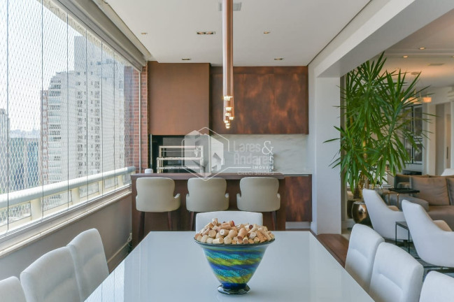 Foto do imóvel Apartamento com 2 Quartos à Venda, 151 m² em Itaim Bibi - São Paulo