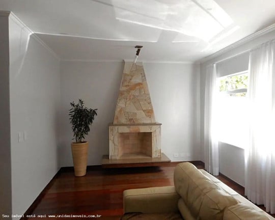 Imagem Casa com 4 Quartos à Venda, 260 m² em Jardim Dos Prados - São Paulo