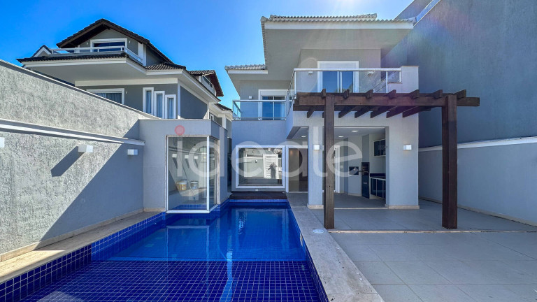 Foto do imóvel Casa de Condomínio com 4 Quartos à Venda, 277 m² em Recreio Dos Bandeirantes - Rio De Janeiro