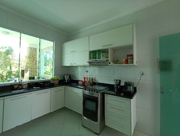 Imagem Casa com 3 Quartos à Venda, 240 m² em Busca Vida - Camaçari
