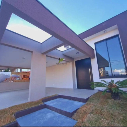 Imagem Casa com 3 Quartos à Venda, 163 m²