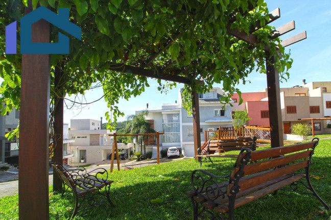 Foto do imóvel Sobrado com 3 Quartos à Venda, 224 m² em Vila Nova - Porto Alegre