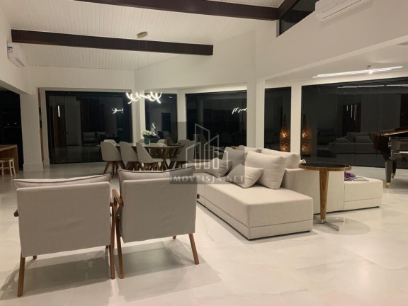Imagem Casa com 6 Quartos para Alugar, 380 m² em Vila Velha - Santana De Parnaíba