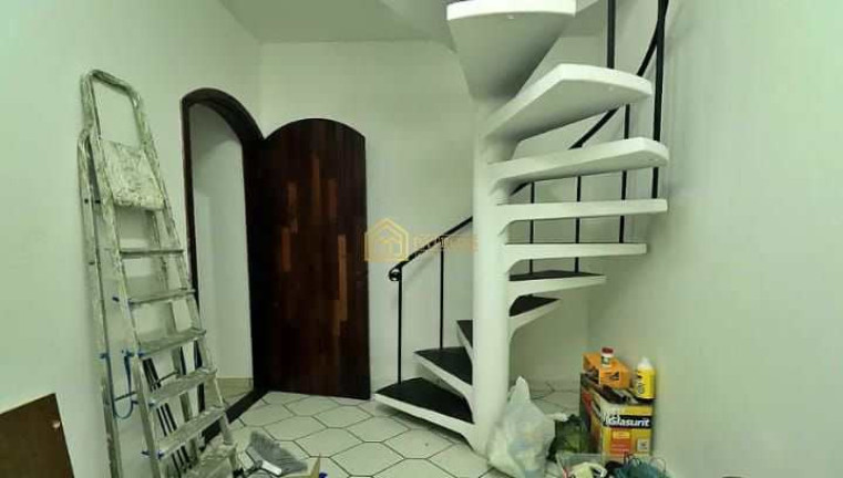 Foto do imóvel Casa com 4 Quartos à Venda, 300 m² em Utinga - Santo André