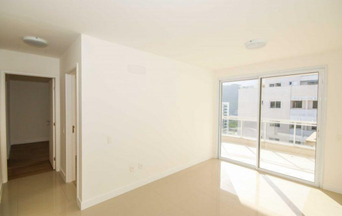 Imagem Apartamento com 4 Quartos à Venda, 250 m² em Camorim - Rio De Janeiro
