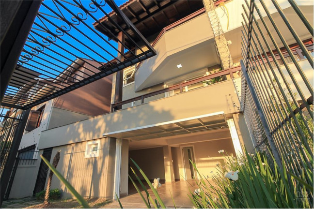 Foto do imóvel Casa com 3 Quartos à Venda,  em Nonoai - Porto Alegre