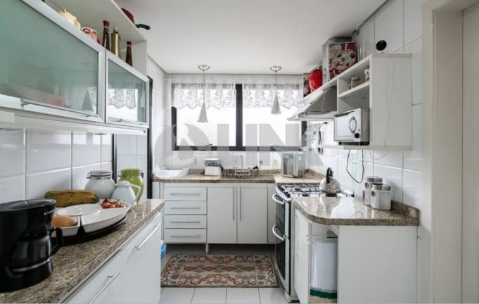 Foto do imóvel Apartamento com 3 Quartos à Venda, 177 m² em Higienópolis - Porto Alegre