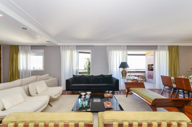 Foto do imóvel Apartamento com 3 Quartos à Venda, 202 m² em Moema - São Paulo