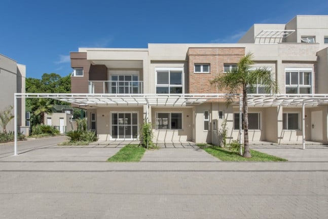 Foto do imóvel Casa de Condomínio com 4 Quartos à Venda, 191 m² em Vila Nova - Porto Alegre