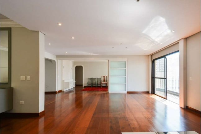 Foto do imóvel Apartamento com 3 Quartos à Venda, 195 m² em Aclimação - São Paulo