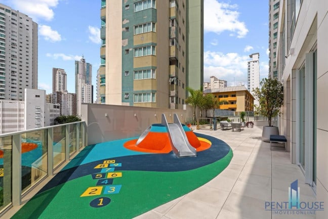Foto do imóvel Apartamento com 4 Quartos à Venda, 150 m² em Pioneiros - Balneário Camboriú