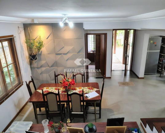 Foto do imóvel Casa com 4 Quartos à Venda, 230 m² em Cacupé - Florianópolis