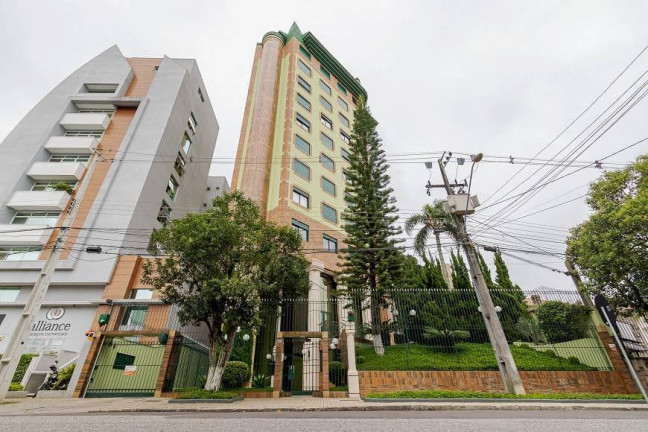 Imagem Apartamento com 3 Quartos à Venda, 149 m² em Centro - Curitiba