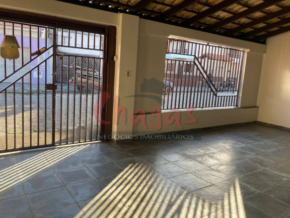 Foto do imóvel Sobrado com 4 Quartos à Venda, 460 m² em Centro - Caraguatatuba