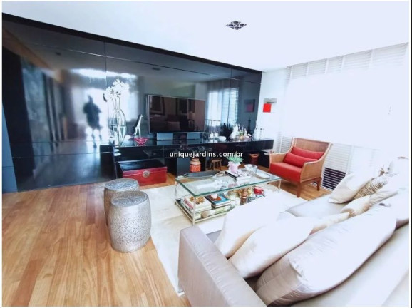 Imagem Apartamento com 1 Quarto à Venda, 130 m² em Vila Nova Conceição - São Paulo