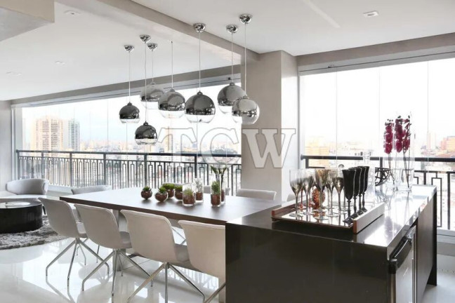 Foto do imóvel Apartamento com 3 Quartos à Venda, 250 m² em Aclimação - São Paulo